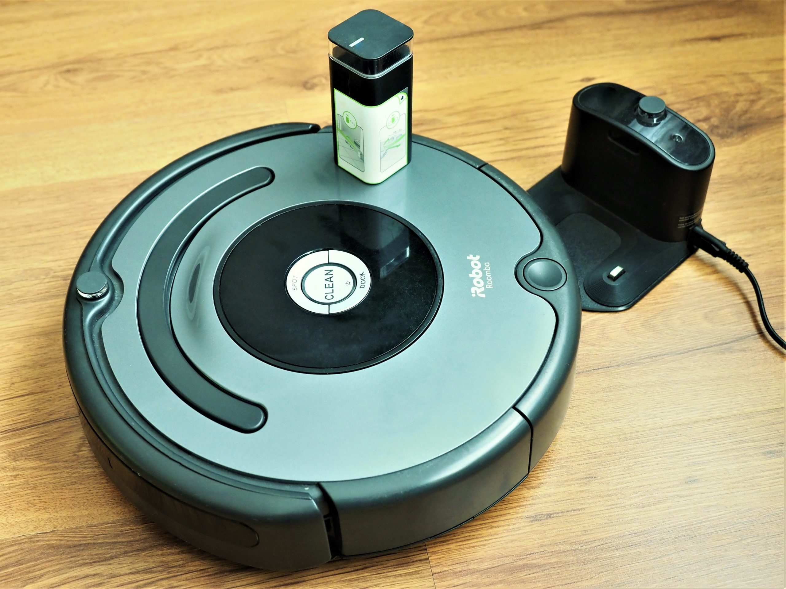 iRobot Roomba 676